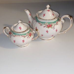 2 piece floral tea set